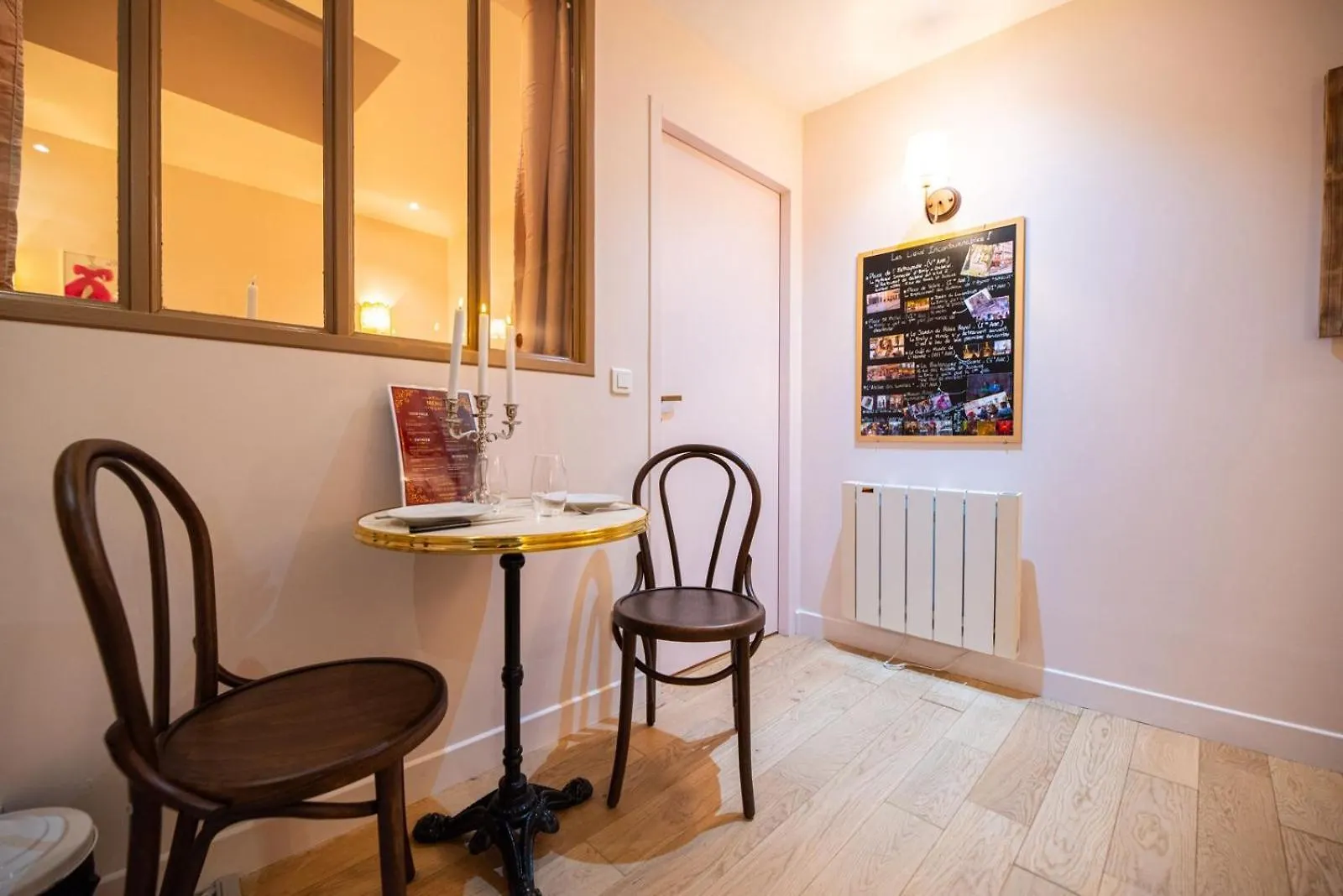 Vivez Le Paris D'Emily In Paris Apartment 0*,